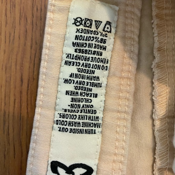 Peach coloured shorts - Picture 4 of 4